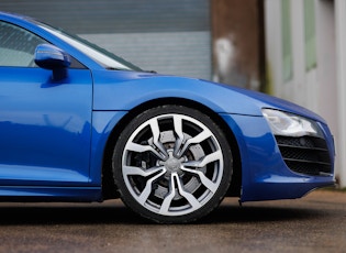 2009 AUDI R8 V10 - MANUAL 