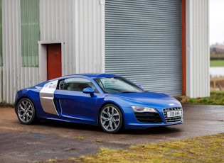 2009 AUDI R8 V10 - MANUAL 