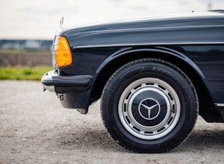 1983 MERCEDES-BENZ (W123) 230 TE