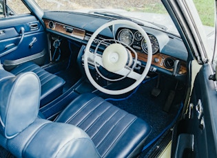 1974 MERCEDES-BENZ (W114) 250 C COUPE 