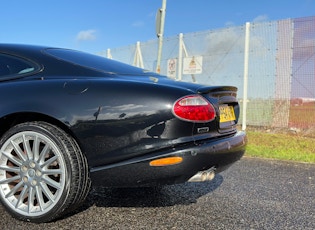 2004 JAGUAR XKR 4.2 COUPE - BLACK KNIGHT EDITION 