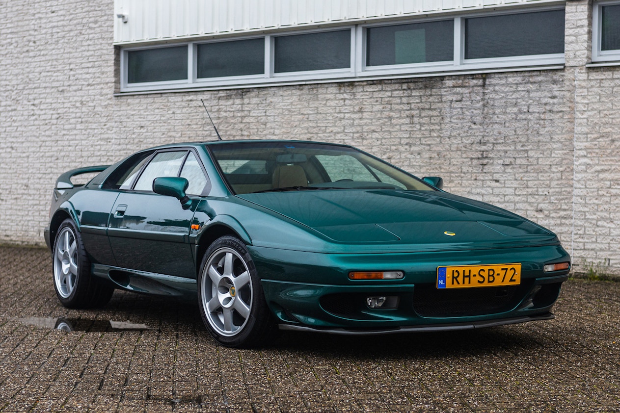 1997 LOTUS ESPRIT V8 - 31,055 KM