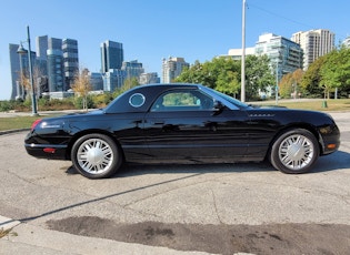 2002 FORD THUNDERBIRD - 8,285 KM 