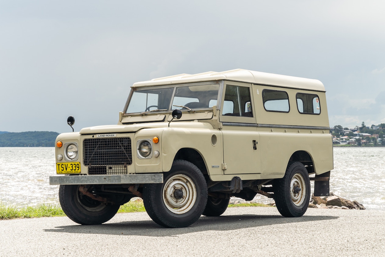 1983 LAND ROVER SERIES III 109" V8