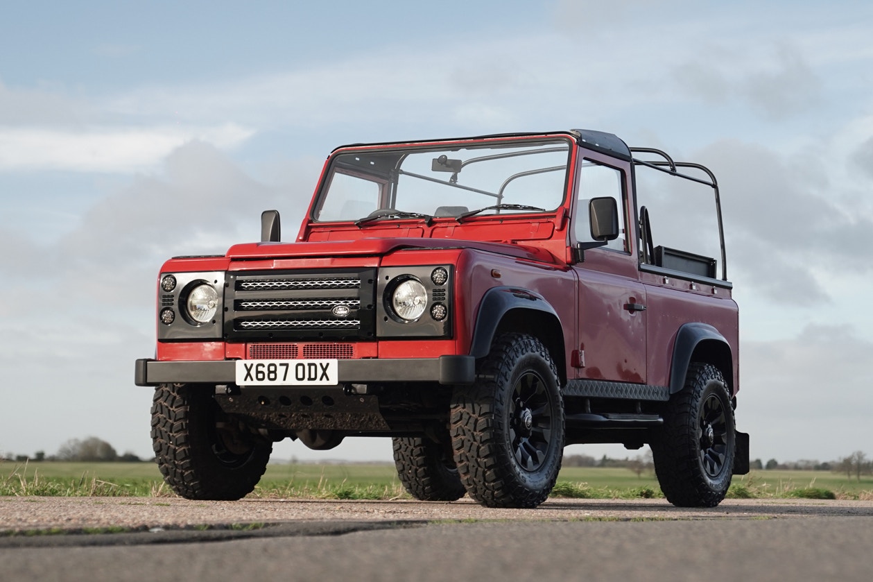 Exmoor Defender 90 Soft Top Land Rover Defender 90 | MOTORIOT