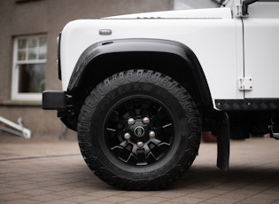 2014 LAND ROVER DEFENDER 90 PICK UP - 12,000 MILES