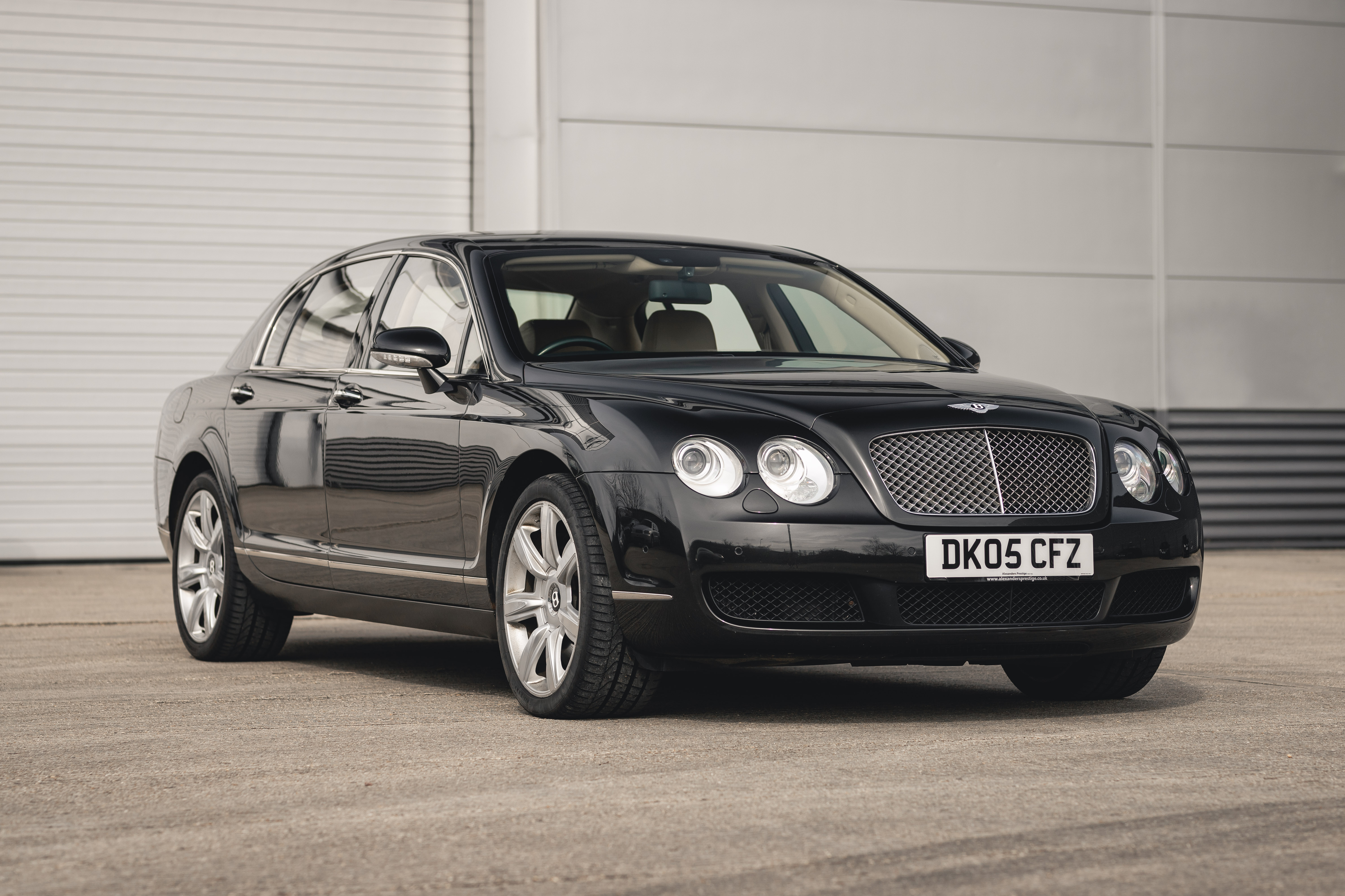 Minichamps 1:43 Bentley Continental Flying Spur Year 2005