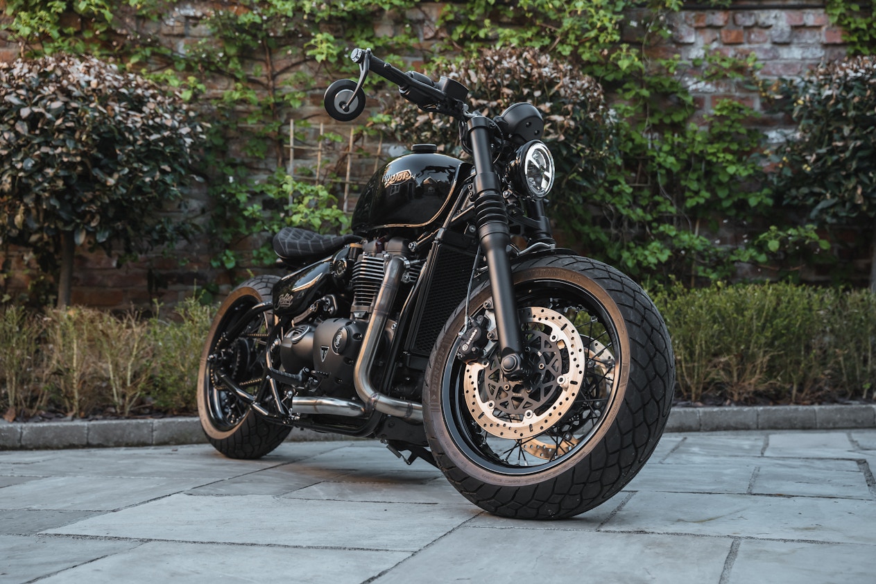 2021 triumph discount bonneville bobber black