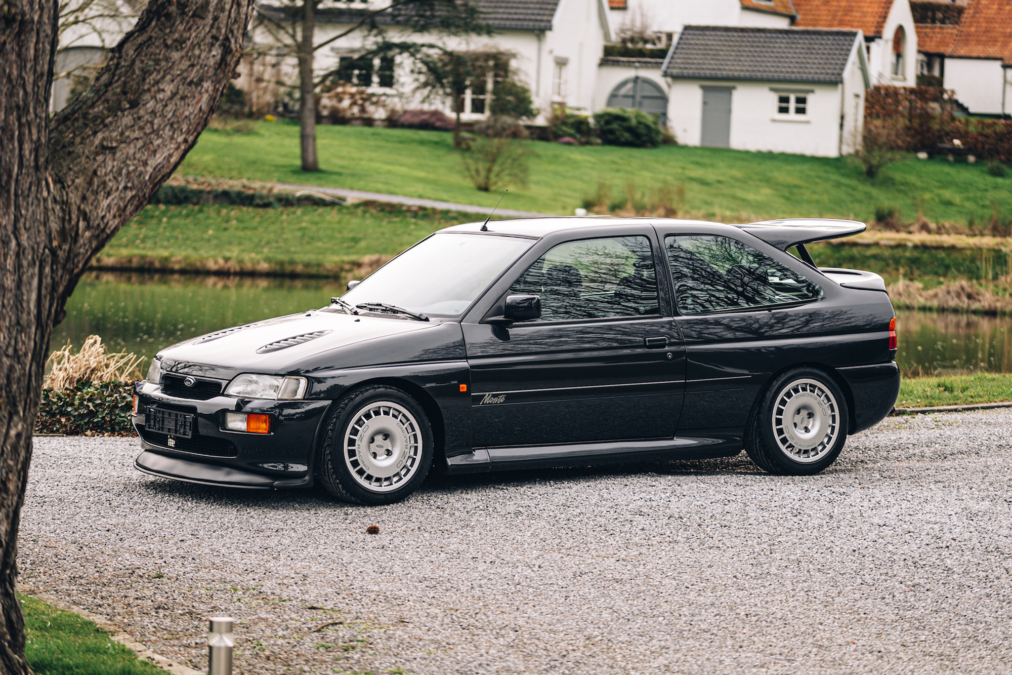 61　フォード　1994　Escort RS Cosworth ミニチャンプス 61 フォード 1994 Escort RS Cosworth ミニチャンプス おもちゃ
