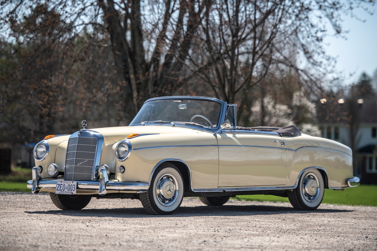 1960 MERCEDES-BENZ (W128) 220 SE CABRIOLET