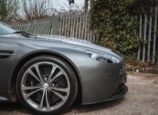 2009 ASTON MARTIN V12 VANTAGE - MANUAL