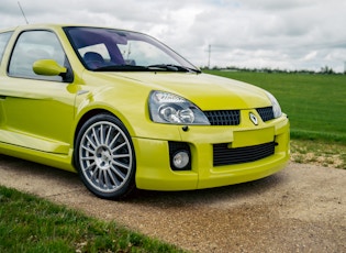 2004 RENAULT CLIO V6 PHASE 2 - 13,259 MILES