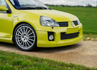 2004 RENAULT CLIO V6 PHASE 2 - 13,259 MILES