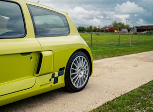 2004 RENAULT CLIO V6 PHASE 2 - 13,259 MILES