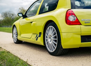 2004 RENAULT CLIO V6 PHASE 2 - 13,259 MILES