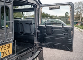 2001 LAND ROVER DEFENDER 90 'TOMB RAIDER'