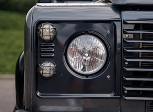 2001 LAND ROVER DEFENDER 90 'TOMB RAIDER'