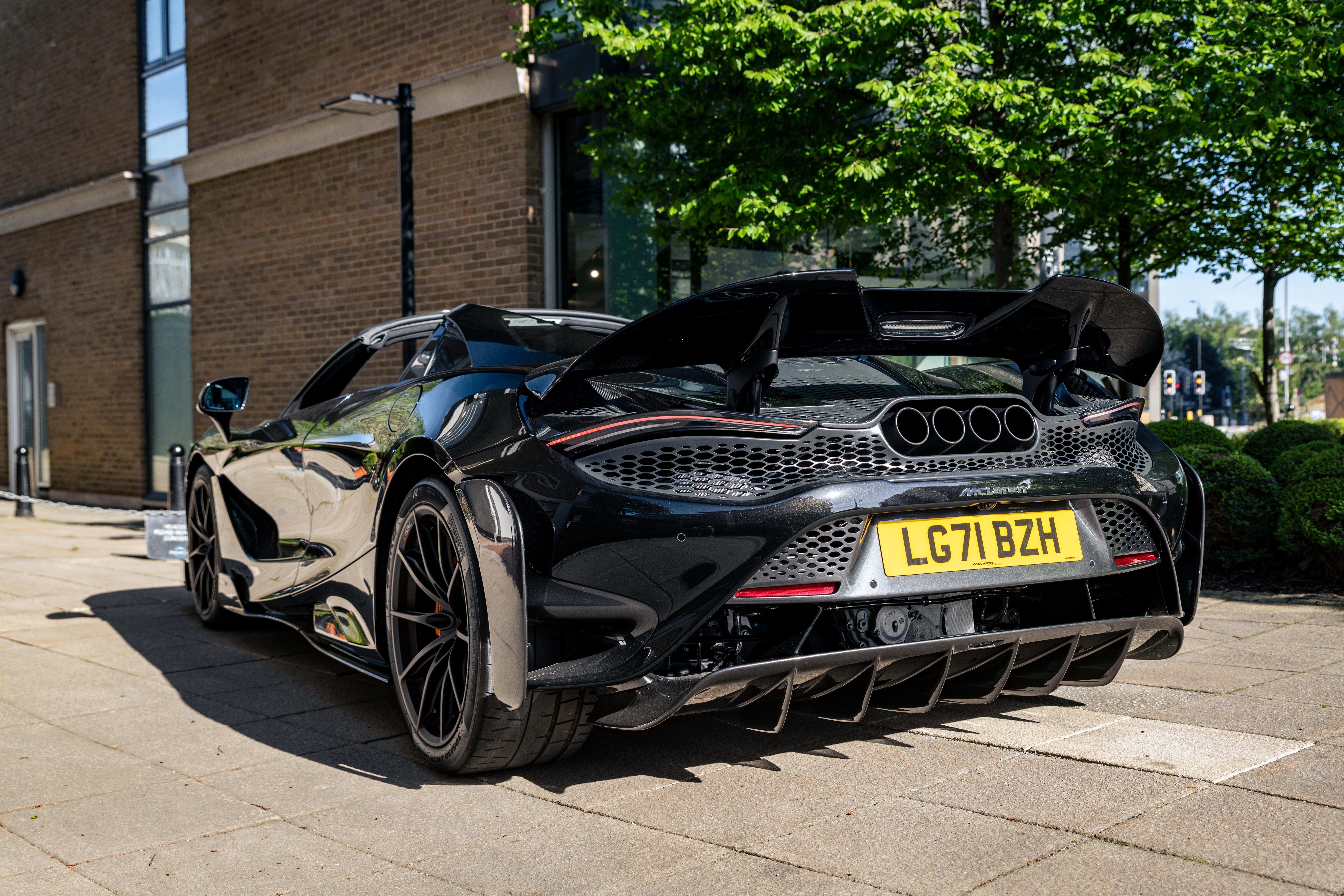 【大幅値下げ】BOSS McLaren Sport ブラックスニーカー 26cm 大幅値下げ】BOSS McLaren Sport ブラックスニーカー 26cm