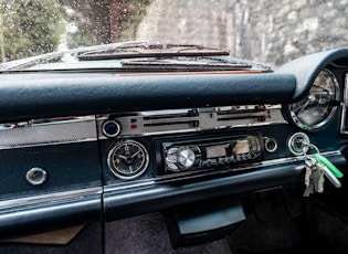 1967 MERCEDES-BENZ 250 SL PAGODA - CALIFORNIA CONVERSION  
