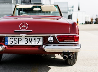 1965 MERCEDES-BENZ 230 SL PAGODA