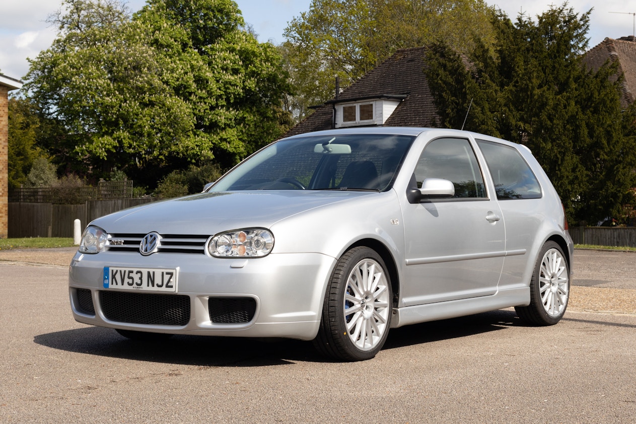 2003 VOLKSWAGEN GOLF (MK4) R32 