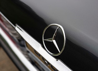 1989 MERCEDES-BENZ (R107) 300 SL