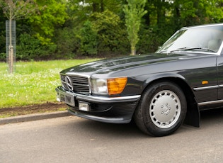 1989 MERCEDES-BENZ (R107) 300 SL