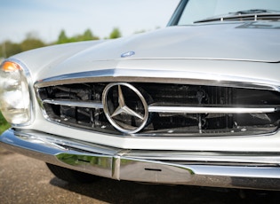 1964 MERCEDES-BENZ 230 SL PAGODA