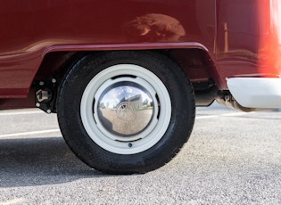 1962 VOLKSWAGEN T1 SPLITSCREEN MICROBUS 