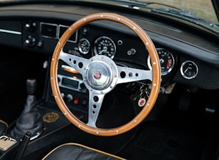 1975 MGB GT JUBILEE