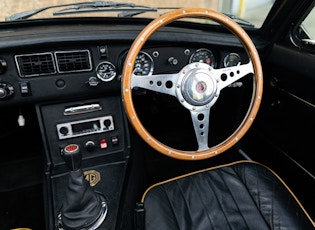 1975 MGB GT JUBILEE