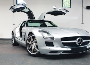 2010 MERCEDES-BENZ SLS AMG - 73 KM