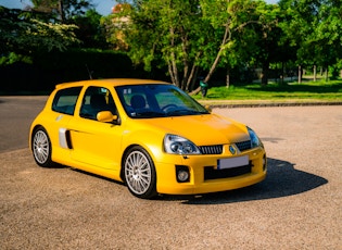 2005 RENAULT CLIO V6 PHASE 2