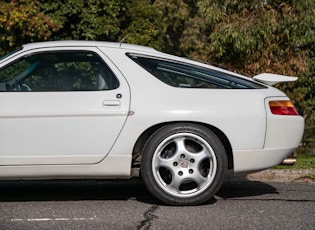 1993 PORSCHE 928 GTS