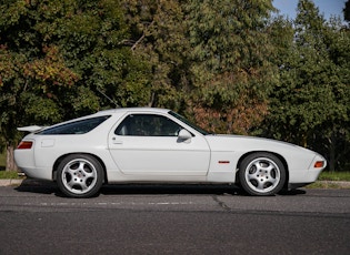 1993 PORSCHE 928 GTS
