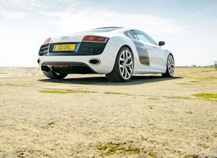 2009 AUDI R8 V8 - MANUAL