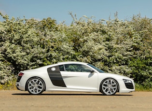 2009 AUDI R8 V8 - MANUAL