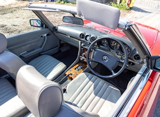 1985 MERCEDES-BENZ (R107) 300 SL