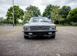 1988 MERCEDES-BENZ (R107) 560 SL