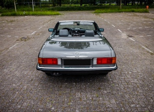 1988 MERCEDES-BENZ (R107) 560 SL