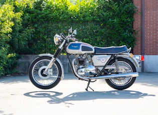 1977 TRIUMPH BONNEVILLE 'SILVER JUBILEE' - 7 MILES