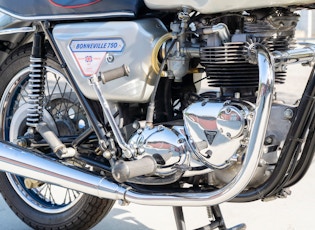 1977 TRIUMPH BONNEVILLE 'SILVER JUBILEE' - 7 MILES