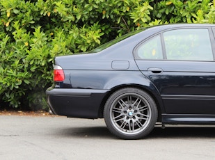 2000 BMW (E39) M5