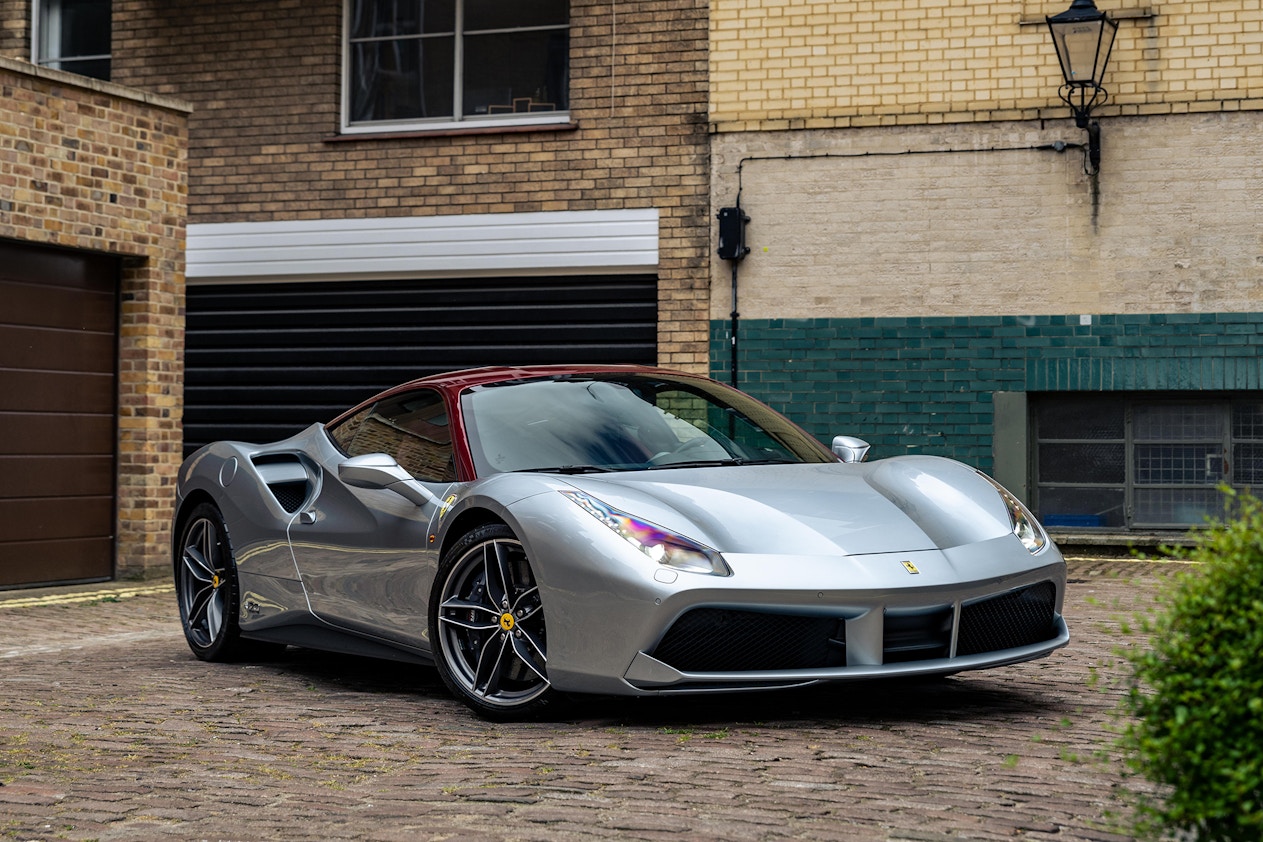 2018 FERRARI 488 GTB - 70TH ANNIVERSARY - 302 KM 