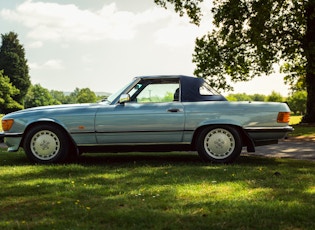 1986 MERCEDES-BENZ (R107) 500 SL