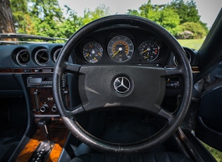 1986 MERCEDES-BENZ (R107) 500 SL