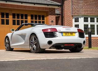 2013 AUDI R8 V8 SPYDER - 13,541 MILES