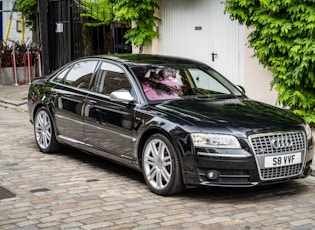 2007 AUDI S8