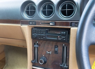 1989 MERCEDES-BENZ (R107) 300 SL