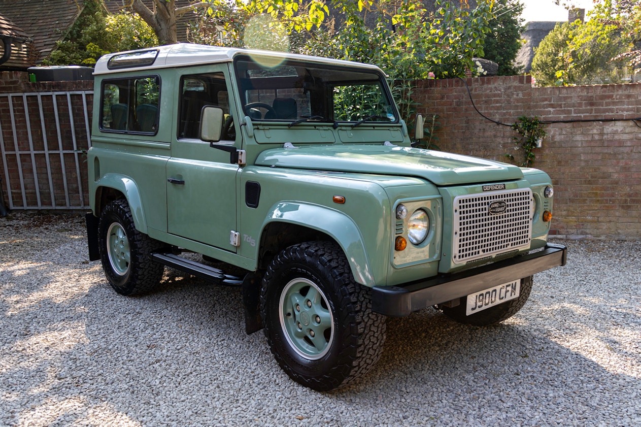 1999 LAND ROVER DEFENDER 90 TD5 HERITAGE EDITION